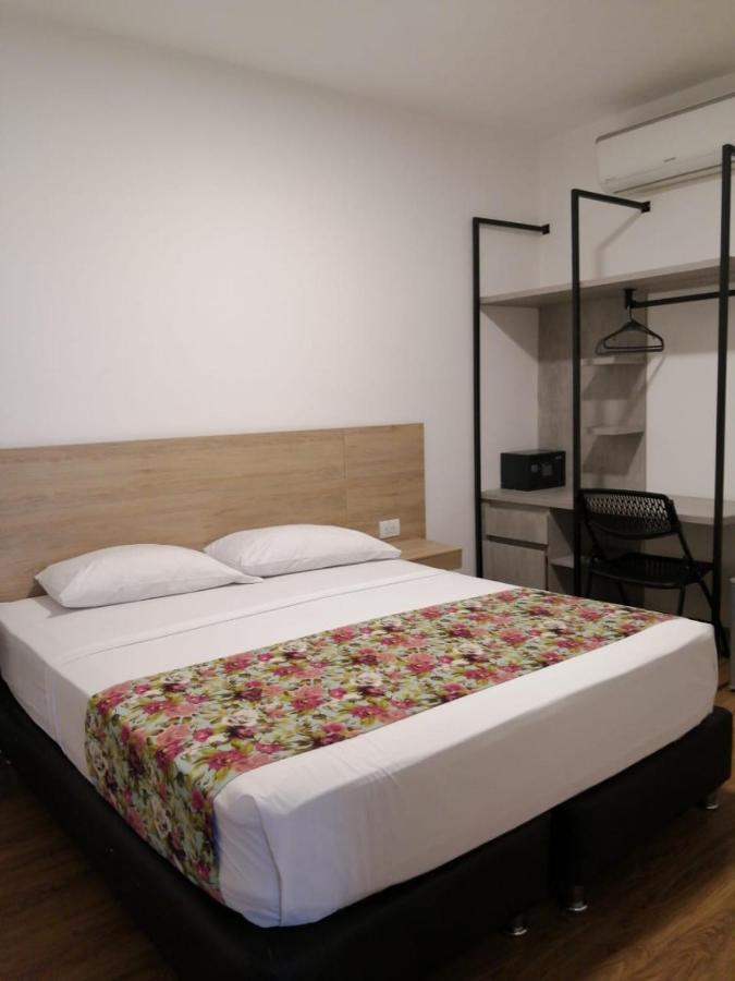 Hotel Poma Rosa Медельин Экстерьер фото