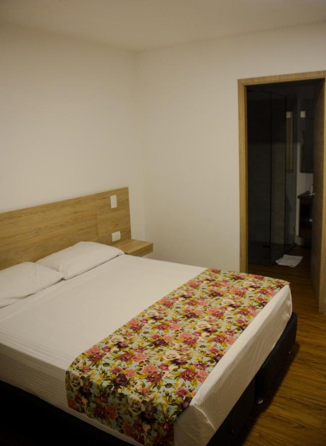 Hotel Poma Rosa Медельин Экстерьер фото