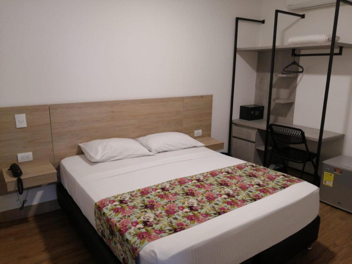 Hotel Poma Rosa Медельин Экстерьер фото