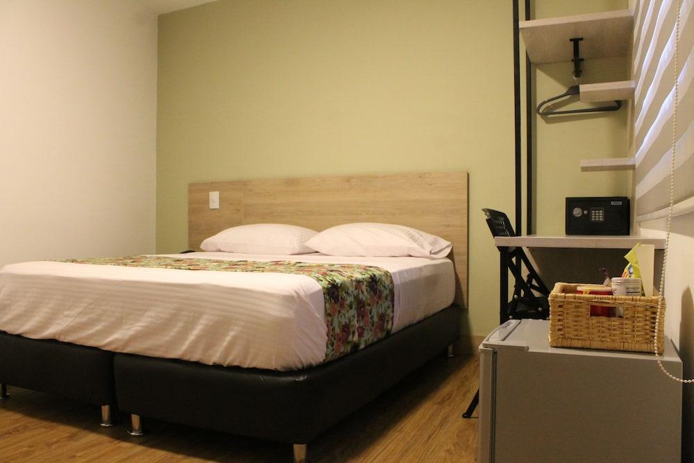 Hotel Poma Rosa Медельин Экстерьер фото