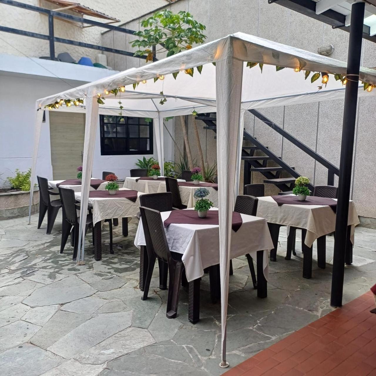 Hotel Poma Rosa Медельин Экстерьер фото