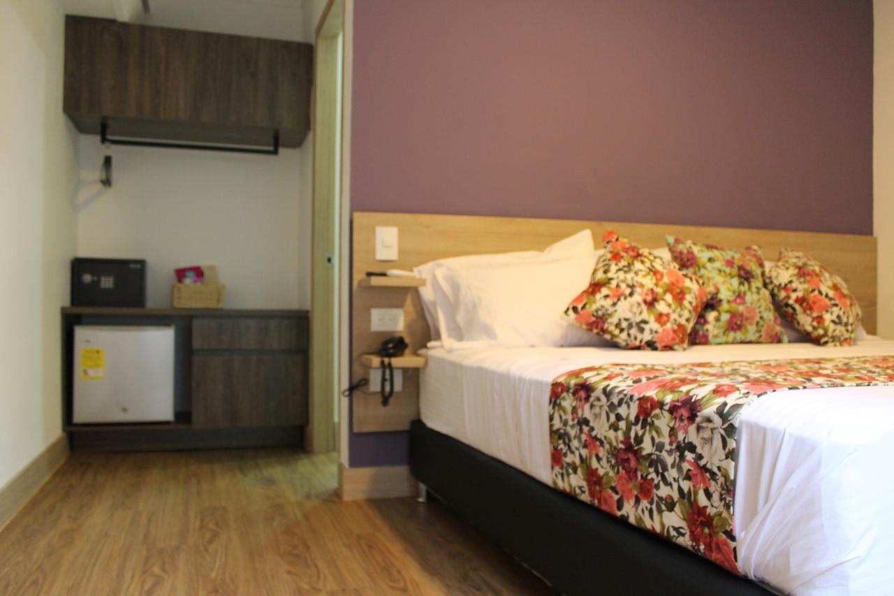 Hotel Poma Rosa Медельин Экстерьер фото